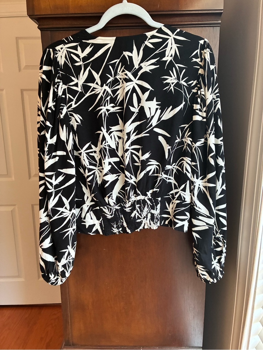 Express Black & White Bamboo Print Wrap Blouse | Size M - Picture 7 of 8
